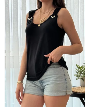 Kadın Askılı V Yaka Kuş Gözü Detaylı Viskon Bluz