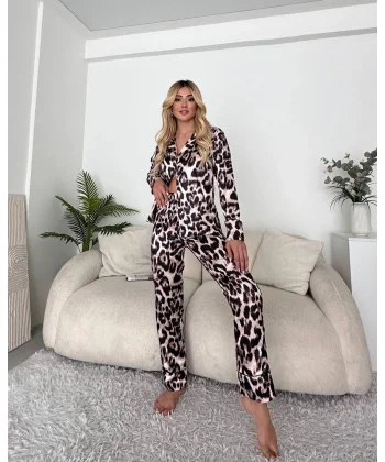 Kadın aten Kumaş Düğme Detaylı Desenli Pijama Takımı