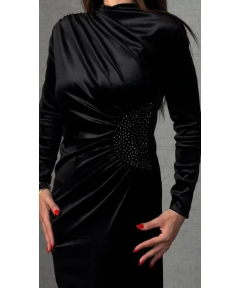 Kadın  Balıkçı Yaka Büzgü Ve Taş Işleme Detay Maxi Boy Kadife Elbise