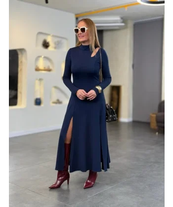 Kadın Balıkçı Yaka Damla Detaylı Yırtmaçlı Uzun Viskon Iki Iplik Maxi Elbise