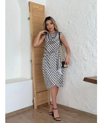 Kadın Degaje Yaka önden çapraz Detay Saten Midi Elbise