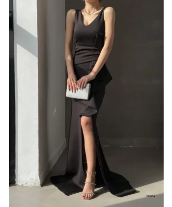 Kadın Eteği Volanlı V Yaka Yırtmaçlı Elbise