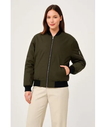 Kadın Bomber Mont Ceket – Fermuarlı, Kapitone İçi Astarlı, Su İtici Kumaş, Regular Fit, Yandan Cepli, Günlük Bahar & Kış Şık Rahat Stil - Haki