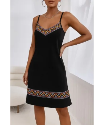 Kadın Ip Askılı V Yakalı Etnik Desenli Detaylı Elbise