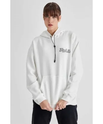 Kadın Kapüşonlu Sırt Baskılı Üç İplik Oversize Sweatshirt - Beyaz
