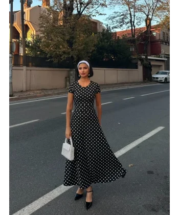 Kadın Kısa Kollu Bisiklet Yaka Puantiyeli Maksi örme Krep Elbise