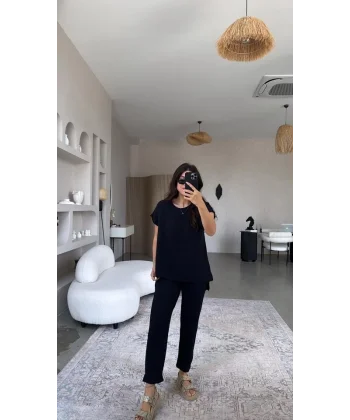 Kadın Kısa Kollu Bluz Ve Bileği Pens Detay Pantolon Ikili Takım