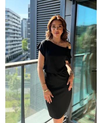 Kadın Kısa Kollu Tek Omuz Askı Ve Aksesuar Detay Beli Lastikli Krep Elbise