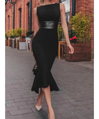 Kadın Kolsuz Kayık Yaka Beli Deri Detaylı Krep Elbise