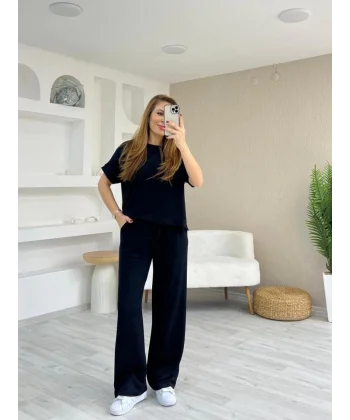 Kadın Modal Kumaş V Yaka Tişört Ve Bol Kesim Pantolon Ikili Takım