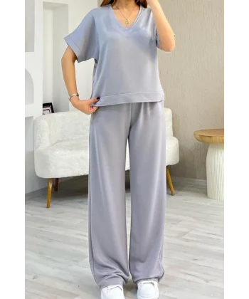 Kadın Modal Kumaş V Yaka Tişört Ve Bol Kesim Pantolon Ikili Takım
