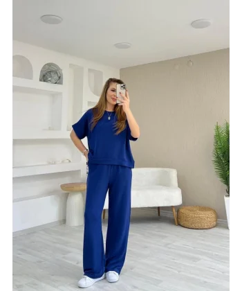 Kadın Modal Kumaş V Yaka Tişört Ve Bol Kesim Pantolon Ikili Takım