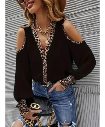 Kadın Omuzlardan Açık Yakalı önden Düğmeli Leopar Detaylı Sandy Bluz