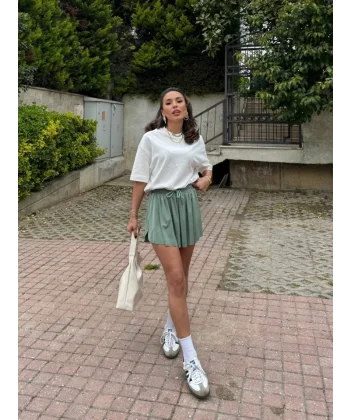 Kadın Sandy Kumaş Bağıcık Detaylı şort