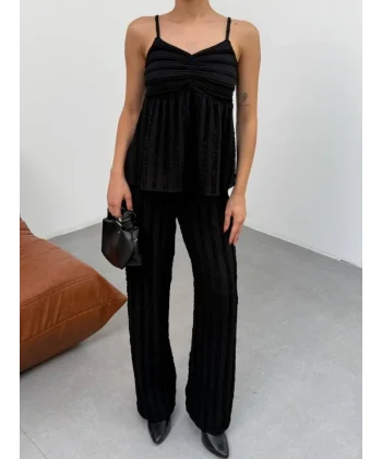 Kadın Siyah Dokulu Askılı Üst Ve Bol Paça Pantolon 2’li Takım