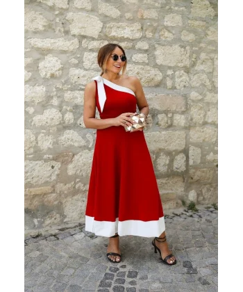 Kadın Tek Omuzu Açık Omuzlardan Kurdela Detaylı çift Renkli Ithal Krep Elbise