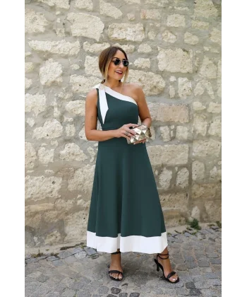 Kadın Tek Omuzu Açık Omuzlardan Kurdela Detaylı çift Renkli Ithal Krep Elbise