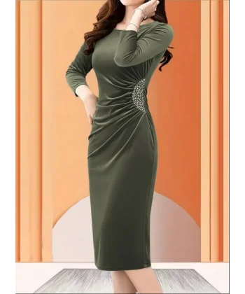 Kadın Uzun Kollu Bot Yaka Yanı Taş Detaylı Midi Kadife Elbise