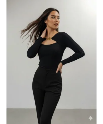 Kadın Uzun Kollu Göğüs Pencere Ve Toka Detay Kaşkorse Kumaş Bluz