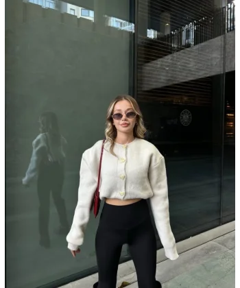 Kadın Uzun Kollu Kalp Düğme Detay Hırka