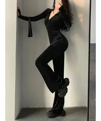 Kadın Uzun Kollu Kapşonlu Fermuarlı Kadife Tulum