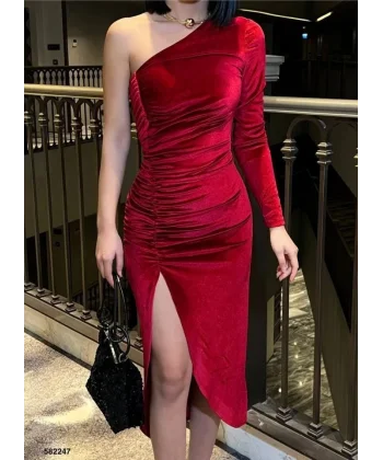 Kadın Uzun Kollu Omuz Dekolteli Büzgü Ve Asimetrik Yırtmaç Detay Elbise