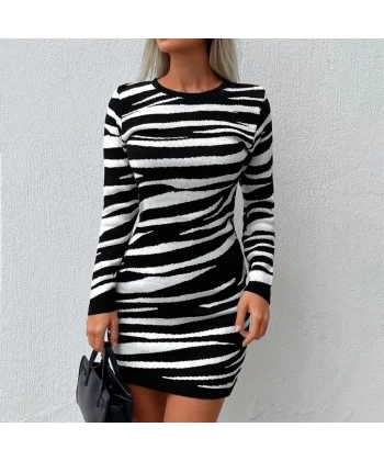 Kadın Uzun Kollu Siyah Beyaz Zebra Desen Triko Elbise