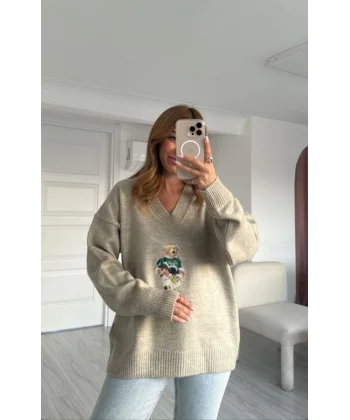 Kadın Uzun Kollu V Yaka Efsane Yumoş Kumaş Ayıcık Baskılı Kazak