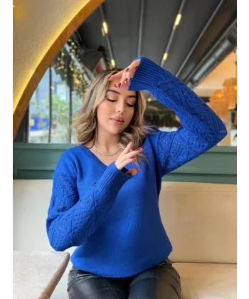 Kadın Uzun Kollu V Yaka Kol Delikli Baklava Desen Detaylı Triko Kazak