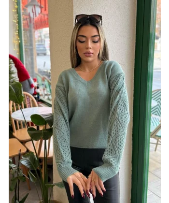 Kadın Uzun Kollu V Yaka Kol Delikli Baklava Desen Detaylı Triko Kazak