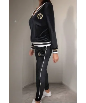 Kadın Uzun Kollu V Yaka Yakası Ve Kol Ağzı şerit Detay Armalı Kadife Takım