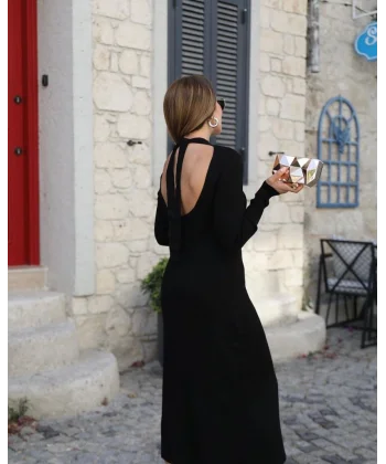 Kadın Uzun Kollu Yarı Balıkçı Yaka Arkadan Pencere Detaylı Bağcıklı Midi Triko Elbise