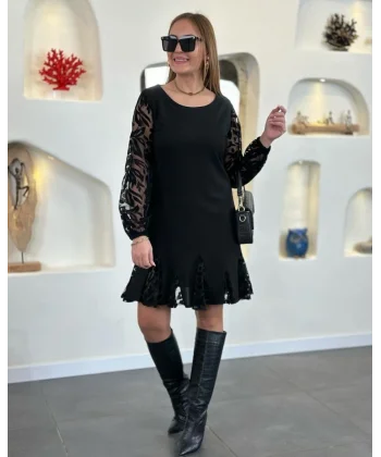 Kadın Uzun Kollu Yuvarlak Yaka Kol Ve Etek Ucu Dantelli Kısa Ithal Krep Elbise