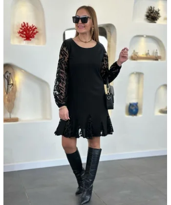 Kadın Uzun Kollu Yuvarlak Yaka Kol Ve Etek Ucu Dantelli Kısa Ithal Krep Elbise