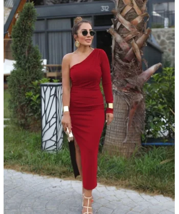 Kadın Uzun Tek Kollu Yanı Büzgü Yırtmaçlı Sandy Midi Boy Elbise