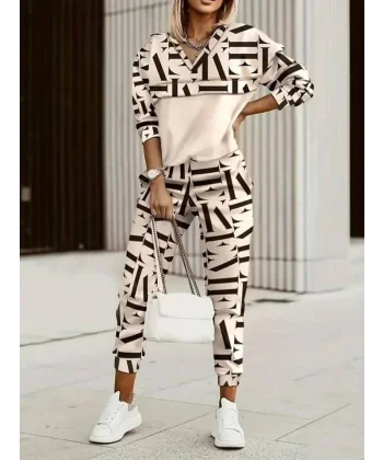 Kadın V Yaka Harf Baskılı Sweat Ve Yüksel Bel Pantolon Ikili Takım