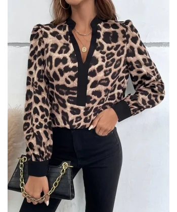 Kadın V Yaka Leopar Desen Mikro Bluz