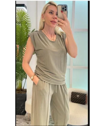 Kadın Vatkalı Düşük Kol Rahat Kesim İkili Takım