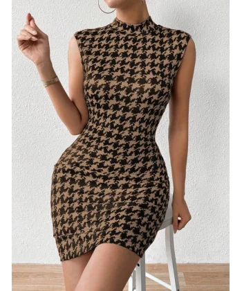 Kadın Yarı Balıkçı Yaka Kolsuz Desenli Kısa Dalgıç Elbise