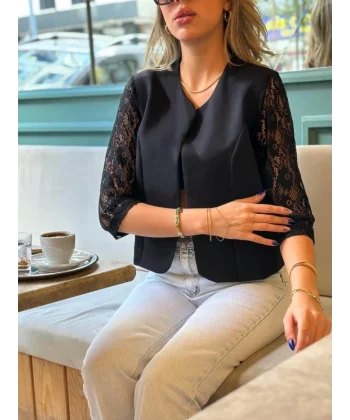 Kadın Yarım Dantel Kollu önü Açık Kısa Atlas Ceket