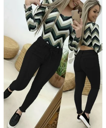 Kadın Yüksek Bel Belden Kuşaklı Yırtık Detaylı Kot Pantolon