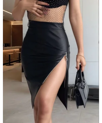 Kadın Yüksek Bel Yandan Fermuarlı Ve Yırtmaçlı Deri Etek