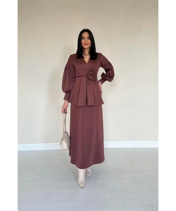 Kahverengi Gül Detaylı Takım