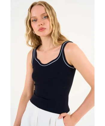 Kalp Yaka Atlet - Siyah-Beyaz