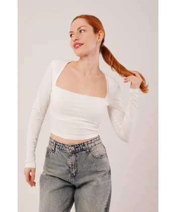 Kare Yaka Basic Beyaz Bluz