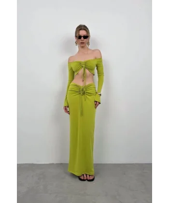 Kayık Yaka Asansörlü Bluz