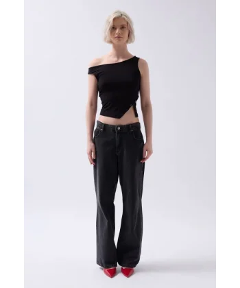 Kayık Yaka Yırtmaç Detay Bluz