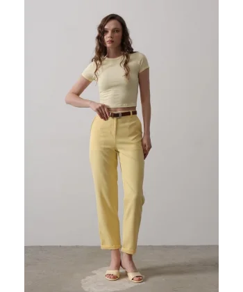 Kemerli Havuç Pantolon - Sarı