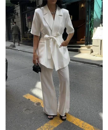 KIA KO BAĞAA DETAYI CEKETPANTOON TAKI  Beyaz