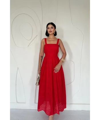 Kırmızı Askılı Aparatlı Brode Elbise
